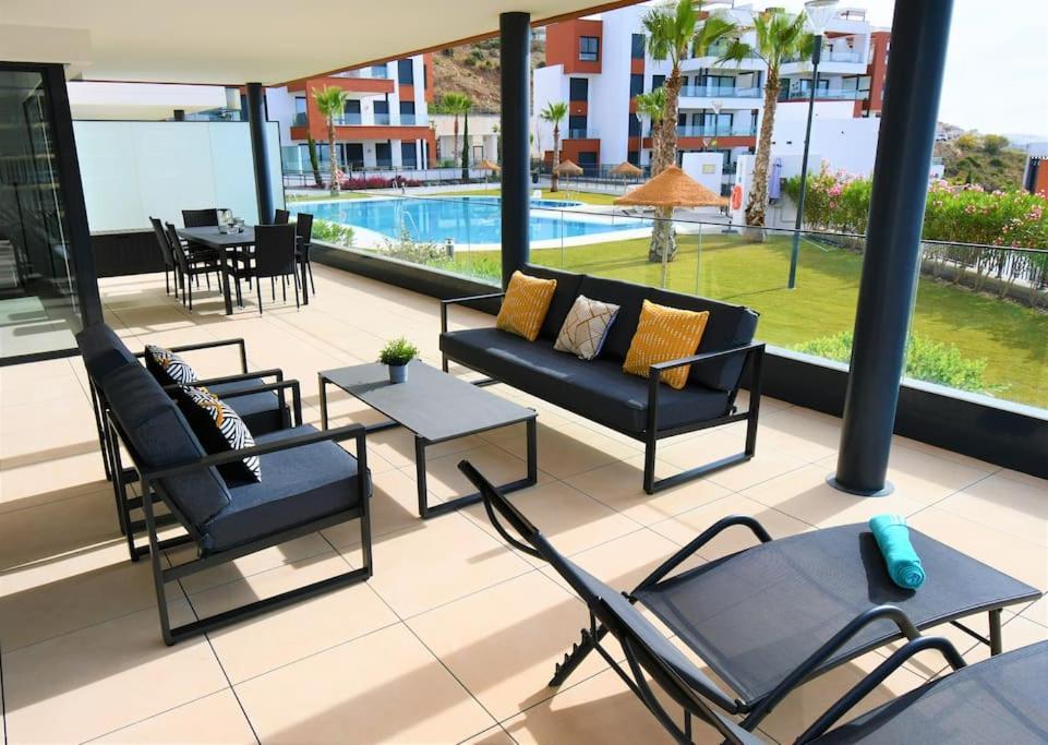 Casa Kerr - Luxury Apt - Sleeps 9 - Los Boliches Διαμέρισμα Μάλαγα Εξωτερικό φωτογραφία