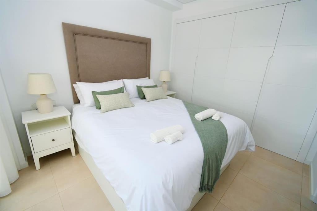 Casa Kerr - Luxury Apt - Sleeps 9 - Los Boliches Διαμέρισμα Μάλαγα Εξωτερικό φωτογραφία