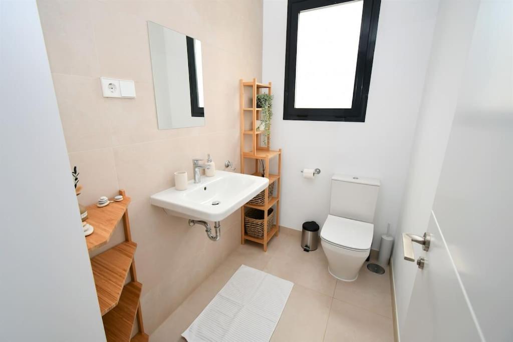 Casa Kerr - Luxury Apt - Sleeps 9 - Los Boliches Διαμέρισμα Μάλαγα Εξωτερικό φωτογραφία